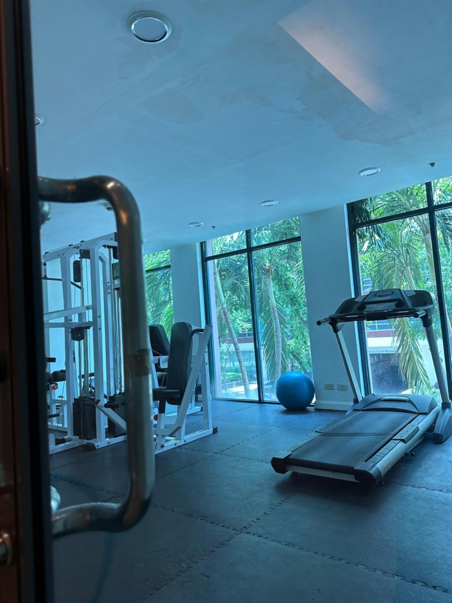 مونتنلوبا Studio One Condominium, Alabang - Bluu - Fiber Wi-Fi, Netflix-Ready المظهر الخارجي الصورة