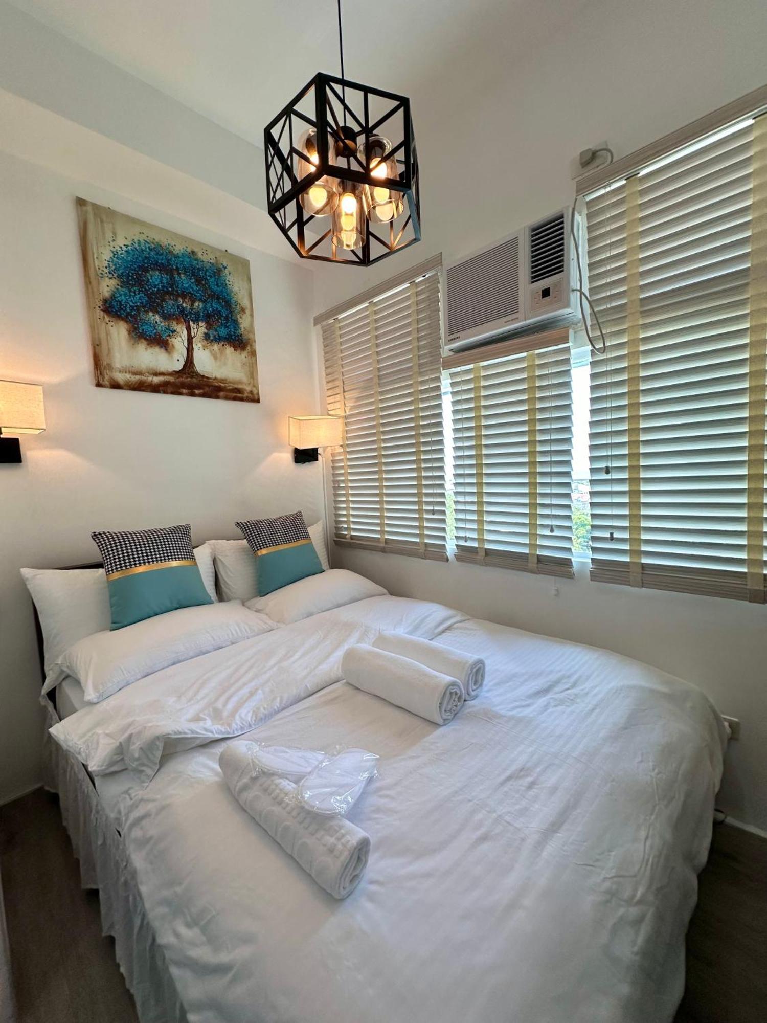 مونتنلوبا Studio One Condominium, Alabang - Bluu - Fiber Wi-Fi, Netflix-Ready المظهر الخارجي الصورة